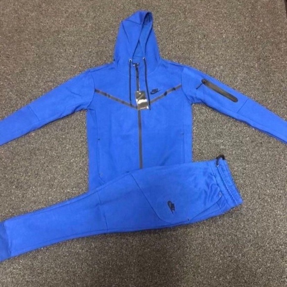 Nike Tech and Pants - Picture 1 of 1